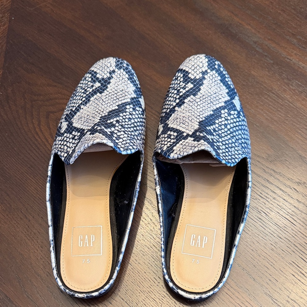 GAP Blue Snakeskin Pointed Toe Mule Flats Slip On Shoes Women’s 7.5